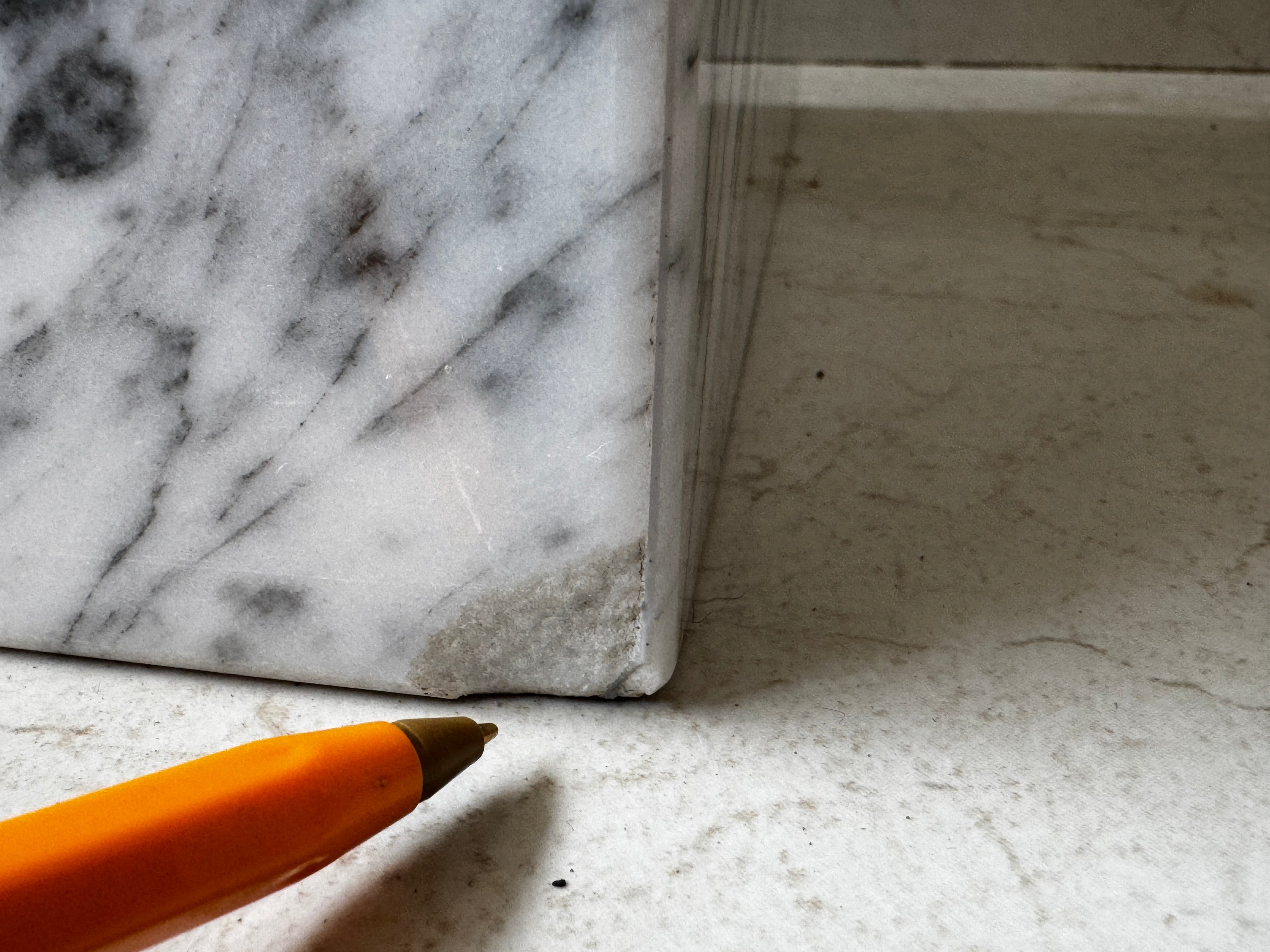 Carrara Pedestal