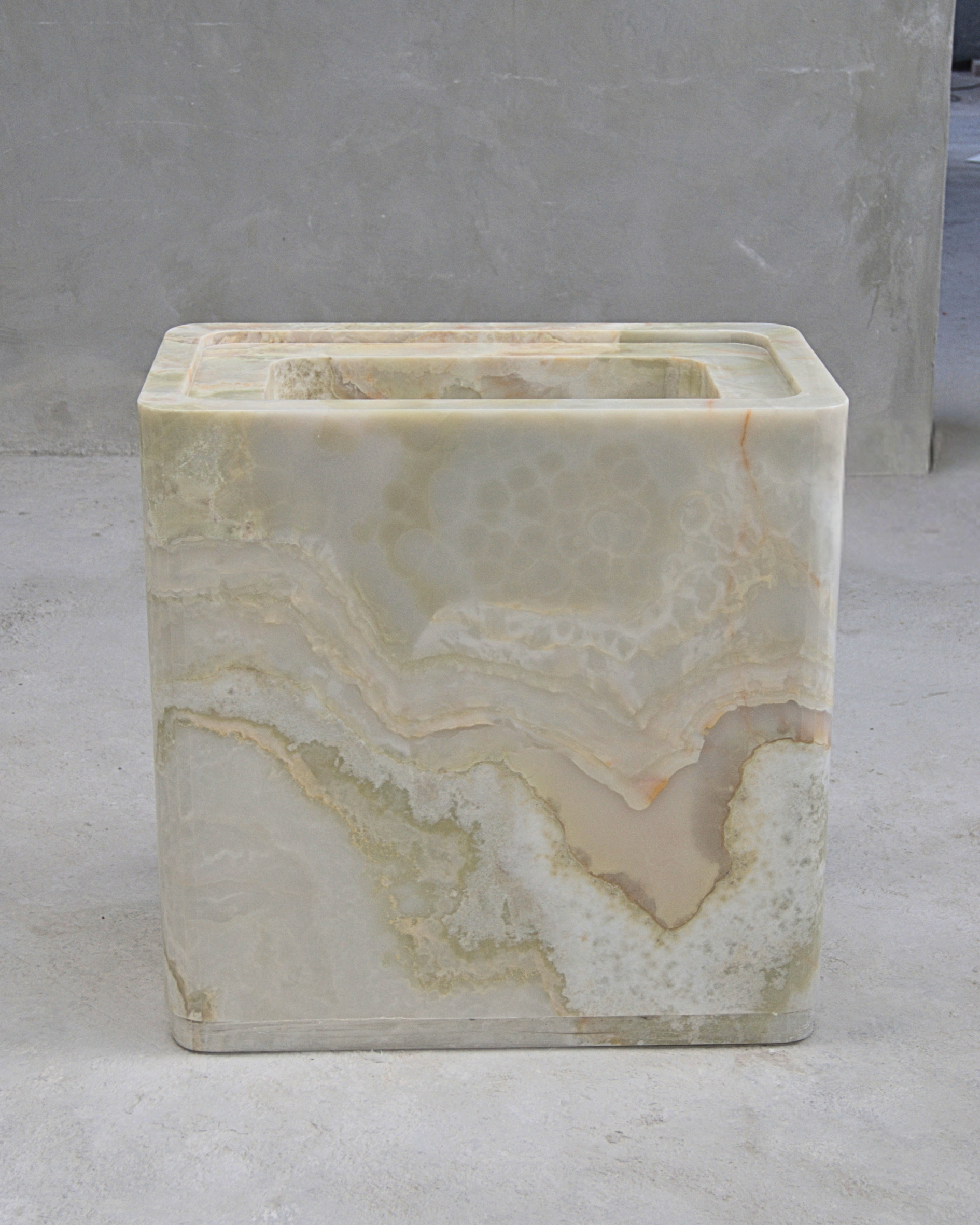 Curved vanity