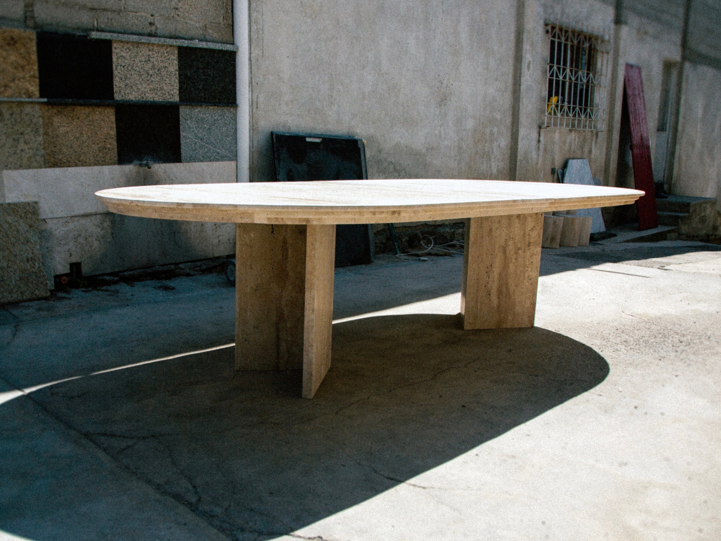 Elipse Dining Table