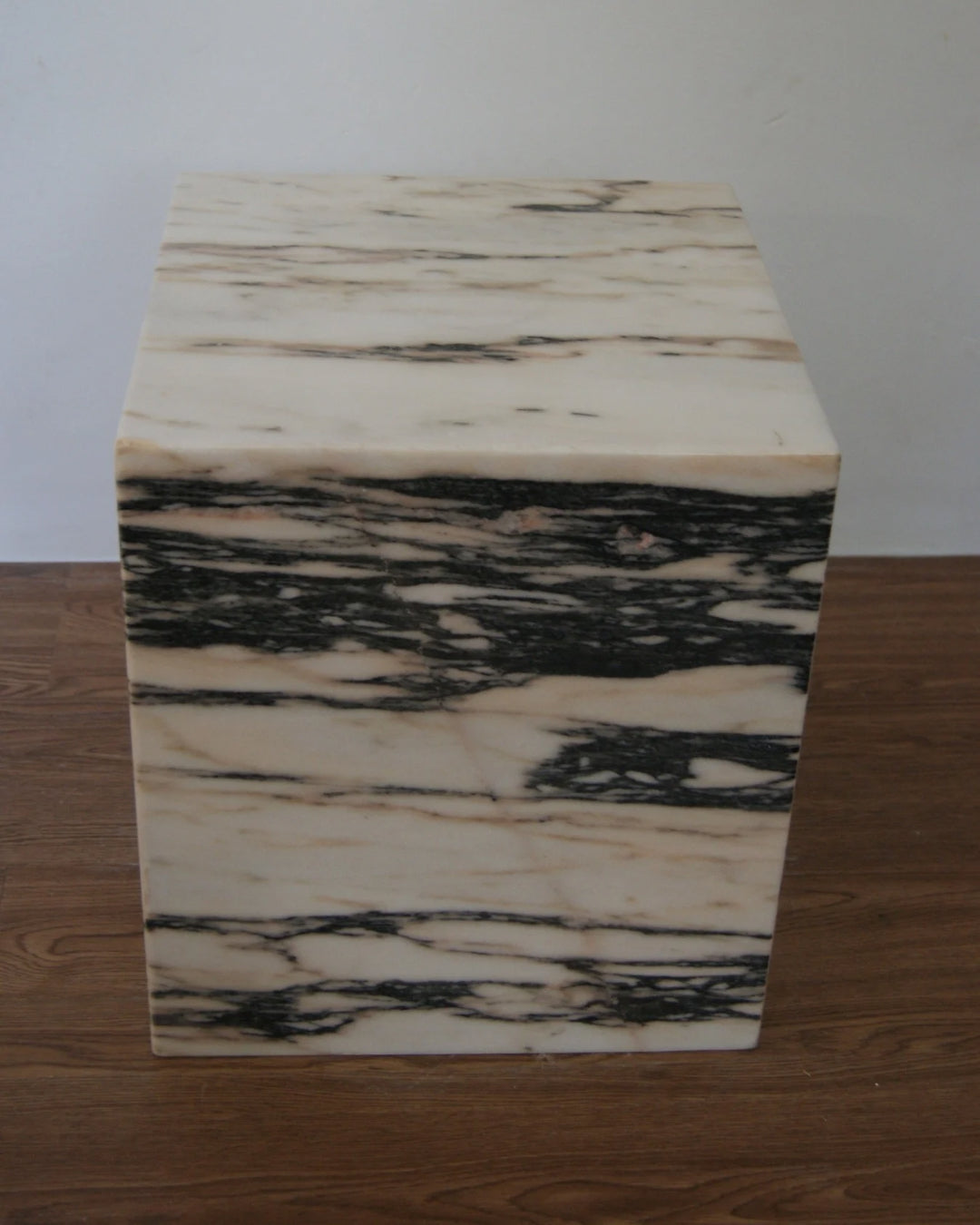 Set of 2 Calacatta Tables