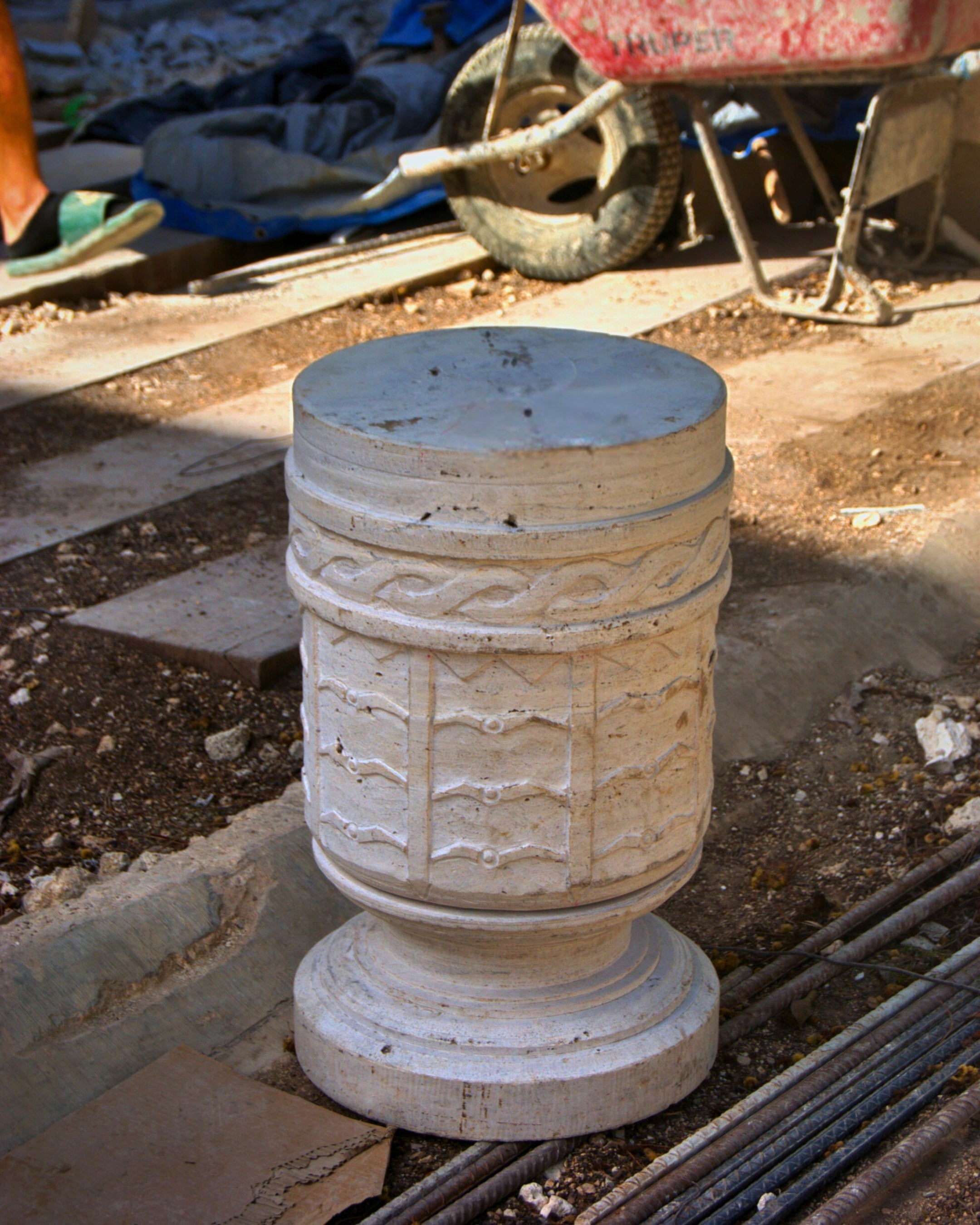Classic Pedestal