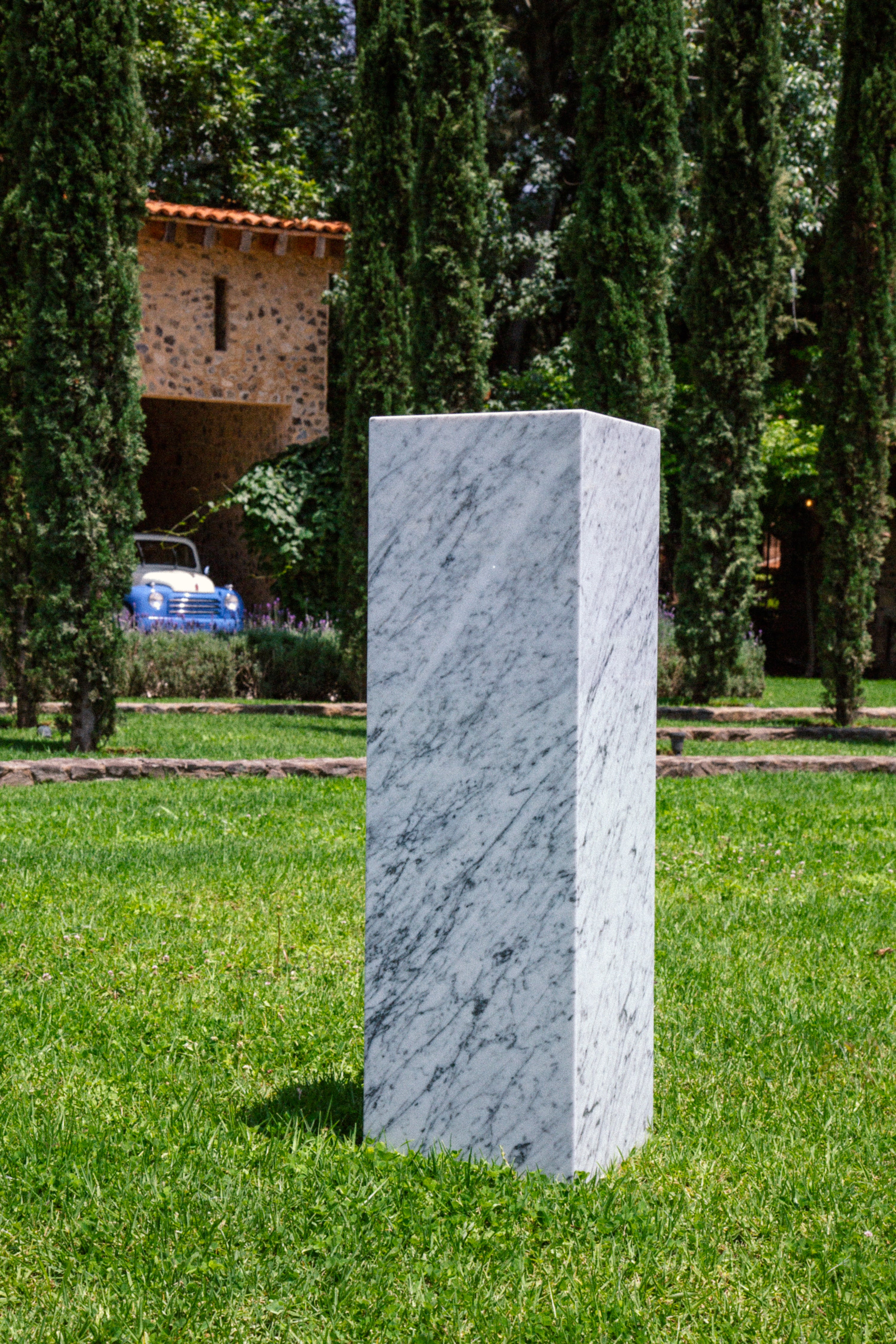 Carrara Pedestal